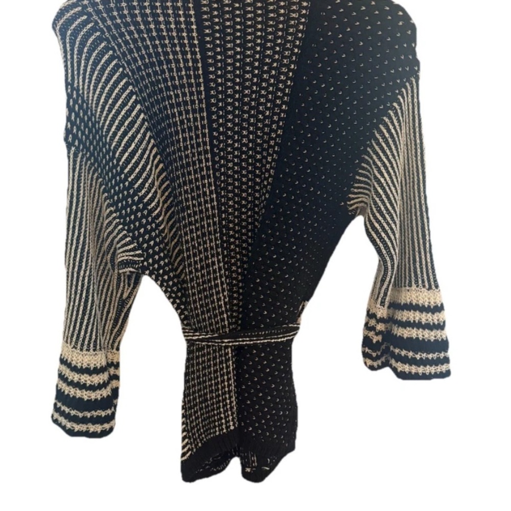 NWT-Chico's Women's Wrap‎ Around Sweater Sz 1 - Picture 3 of 6